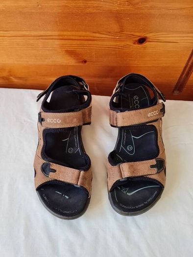 Ecco off the road sandles Size 8 eu 42 tan leather in good condition