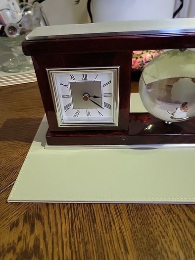Clock desk tidy