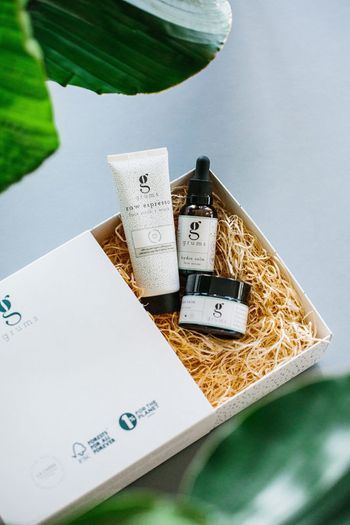 Grums Coffee Facial Gift Set - Face Scrub & Mask + Face Cream + Face Serum