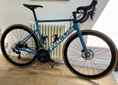 Carbon Focus Izalco Max