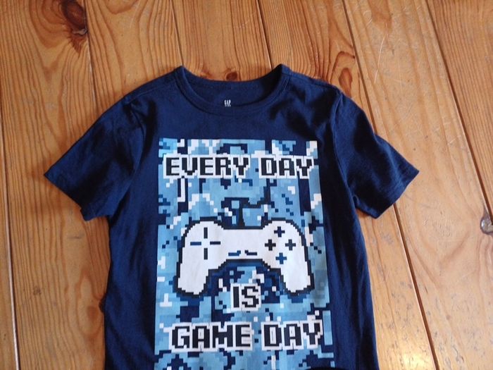 Age 8-9 GAP Gaming Teeshirt