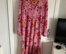 Ladies boho style pink floral dress