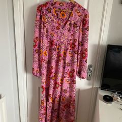 Ladies boho style pink floral dress