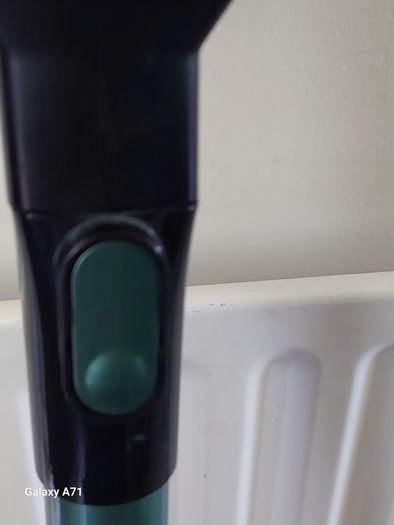 Salter Cordless Vacuum Cleaner, Multisurface motorixed Floor Brush, Model SAL0046V2FTE, with charger, in excellent condition
