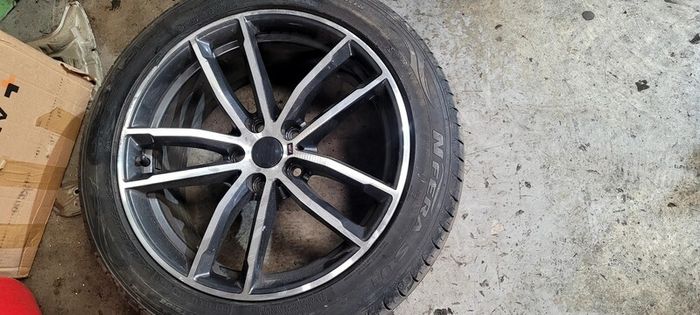 alloy wheels off BMW G30 2023