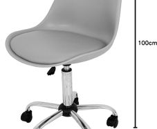 Office study 360 swivel chair with wheels. Excellent.con