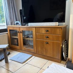 TV stand good condition