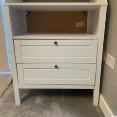Baby changing & Chest of drawers