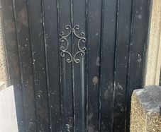 side gate