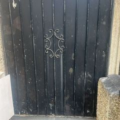 side gate