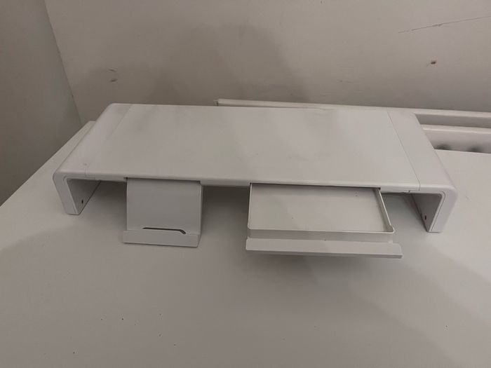 Laptop stand