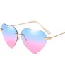New Retro Love Ocean Piece Sunglasses Street Beat Peach Heart Shaped Sunglasses Image 2