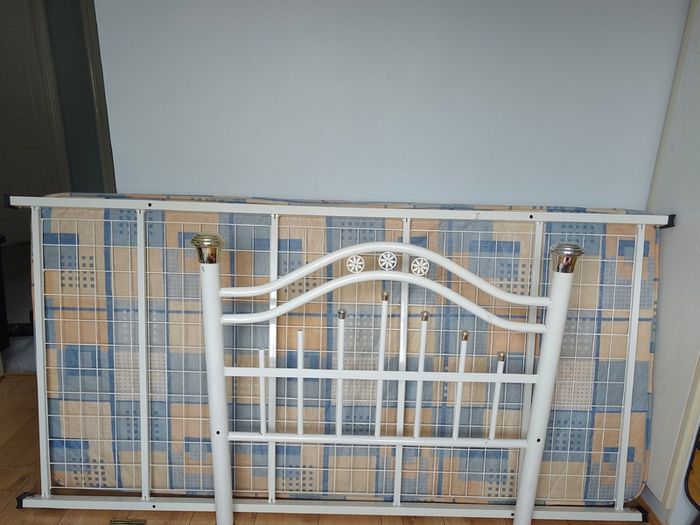 Single bed Frame