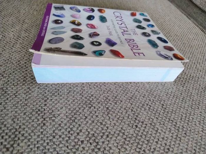 The Crystal Bible a definite guide to crystals by Judy Hall 400 pages in good condition FREE STANDARD POSTAGE INCLUDED