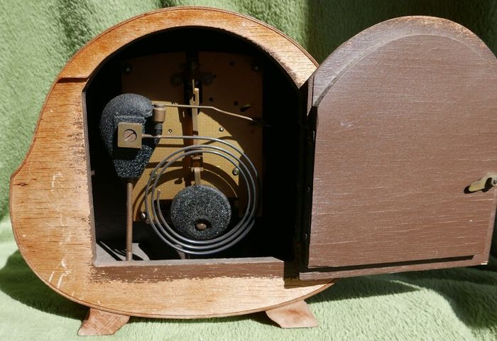 Vintage SMITHS Chiming Mantle Clock Mechanical  (works well)