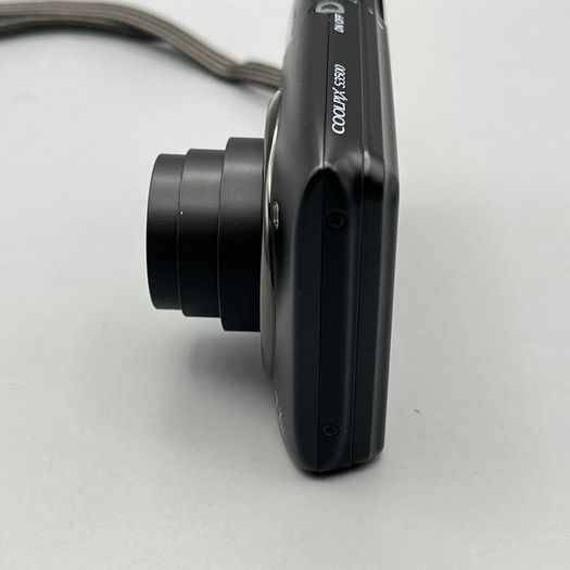 Nikon Coolpix S3500 20.1MP Digital Camera Black Tested - Full Kit