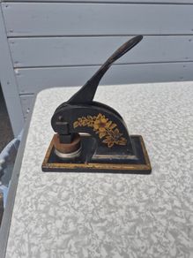antique cast iron desktop embossing press