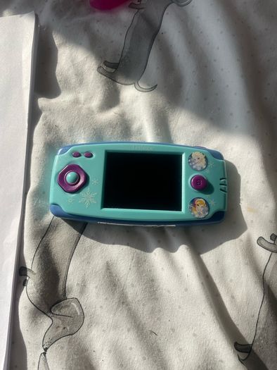 Frozen games console - with instructions