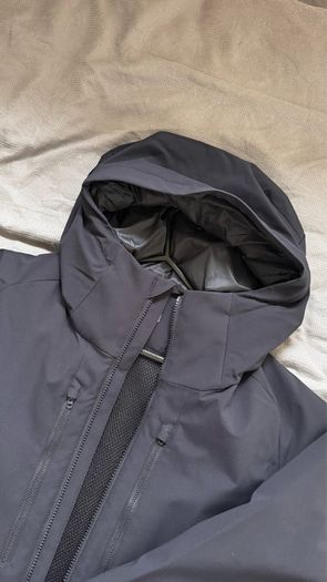 Uniqlo Hybrid Down Parka Size M Unused