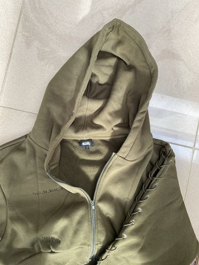 Mars the label cropped hoodie