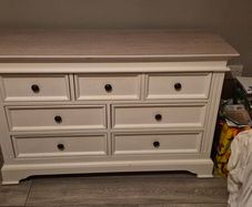 Bedroom set - Dresser and Chest of Drawers