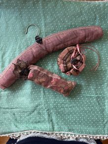 Georgia Vienna Hanger and Pot Pourri Sachets