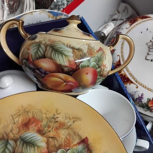 Aynsley Harvest Gold Sugar Bowl With Lid And A Plate
