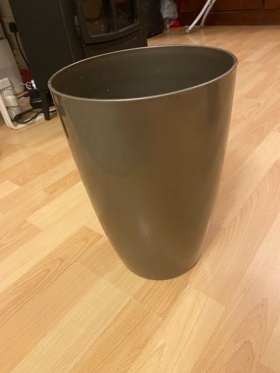 plastic pots