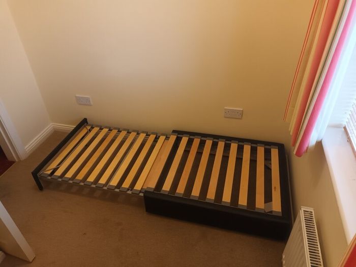 Foldable bed