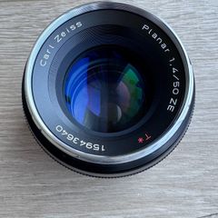 Zeiss Planar T 50mm f/1.4 ZE (Canon EF)