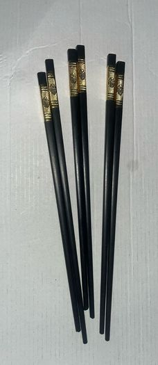 chopsticks sushi