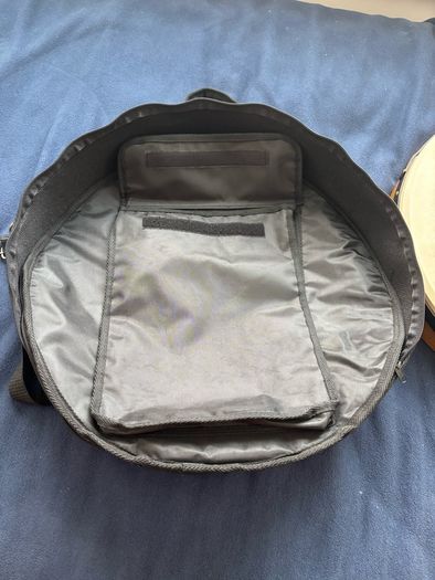 18" bodhran, carrying case and bodhran sticks / tippers