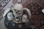 statue 3 white owls