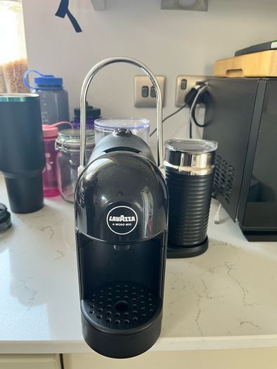 lavazza A modo mio jolie evo coffee machine with milk frother