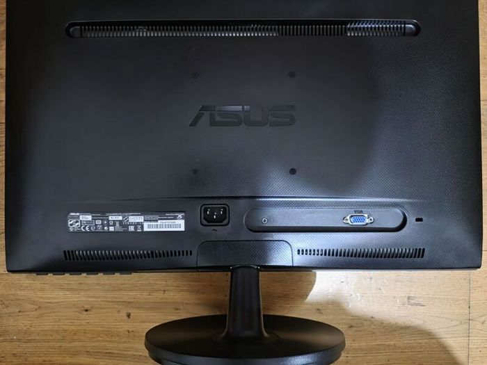 desktop + monitor