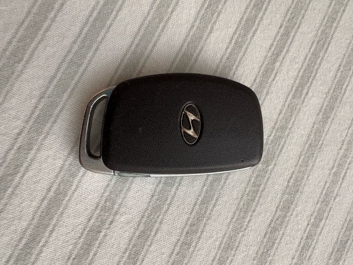 Genuine Hyundai Ioniq Electric Smart Key / Key Fob (2017) OEM