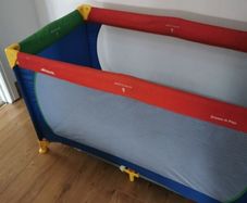 Hauck Travel cot with mattress