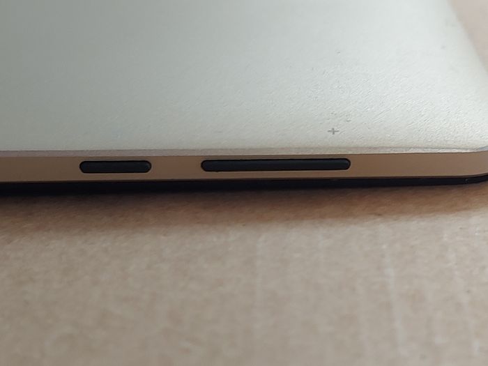 oBook 10, 64 GB, Excellent Cosmetic Condition, not powering on, being sold for parts or repair