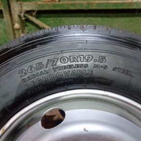 lowloader rim and tire