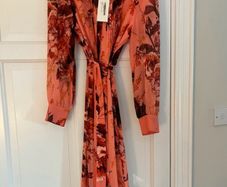 Karen Millen Dress size 16 more like a 12