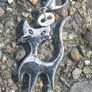 Vintage jewelry is sold individually for 5 to 10 euros Image 3