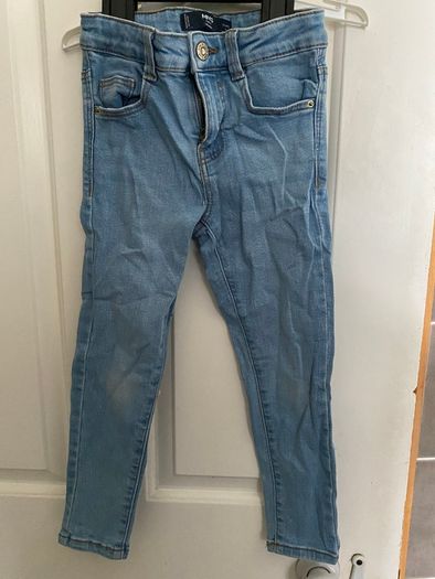 Light blue girl's jeans 110 Mango