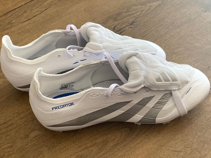 Predator boots size 7