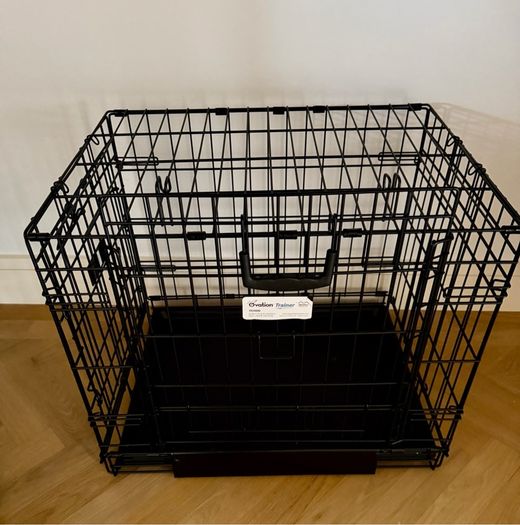 Indoor dog crate