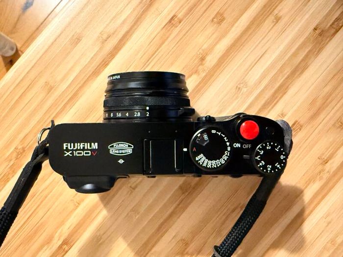 Fujifilm X100V