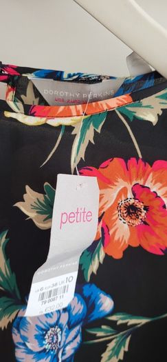 Dorothy Perkins black floral ruffle sleeve top Sz 10UK (Petite) - BNWT Rrp 32