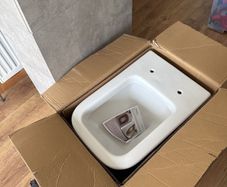 Madison toilet unit