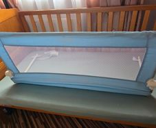 Foldable bed rail