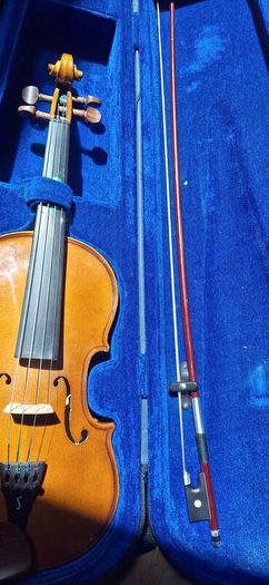 Stentor Student I 4/4 Violin with Bow & Hard Case