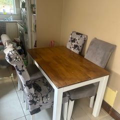 table and chairs